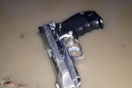 Находящегося под домашним арестом иностранца задержали по обвинению в вымогательстве (фото, видео)