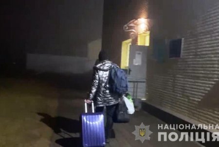 Из Одессы депортируют преступников, которые незаконно находились в Украине (фото, видео)