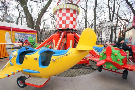 Встретив Новый год, одесситы ринулись отдыхать в парк Шевченко (фоторепортаж) 