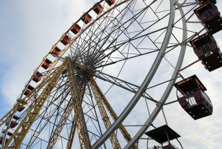 Встретив Новый год, одесситы ринулись отдыхать в парк Шевченко (фоторепортаж) 