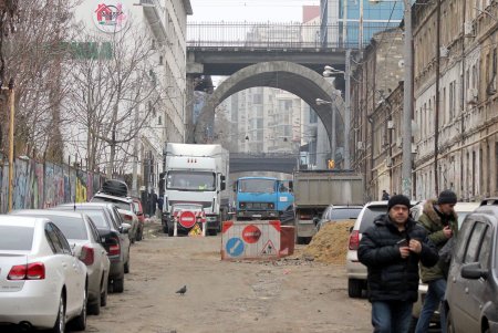 Старт реконструкции Деволановского спуска (фоторепортаж)