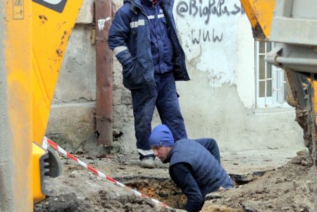 Старт реконструкции Деволановского спуска (фоторепортаж)