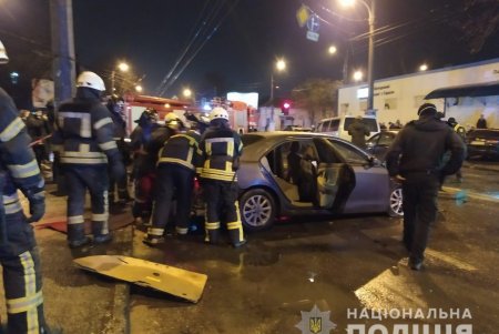 В результате ДТП в районе автовокзала загорелось авто: очевидцы говорят о погибших (фото)