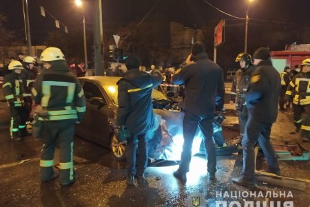 В результате ДТП в районе автовокзала загорелось авто: очевидцы говорят о погибших (фото)