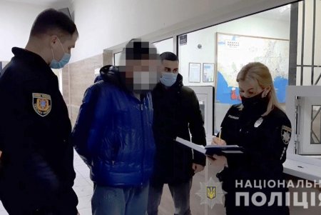 Мужчина зарезал друга из-за старых обид и бросил его тело на Ланжероне (фото, видео)
