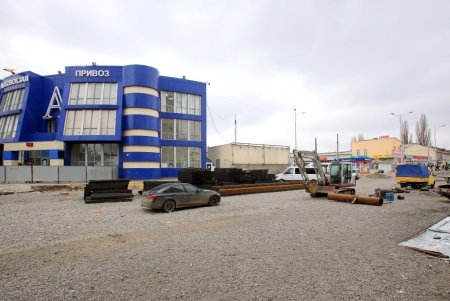 Новощепной ряд: укладка плитки, установка опор освещения и асфальтирование дороги (фоторепортаж) 