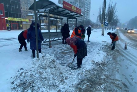 Одессу засыпало снегом: коммунальные службы работают в усиленном режиме (фоторепортаж)