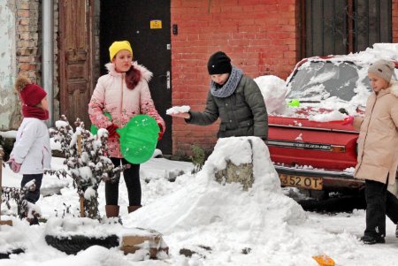 В Одессе выпал первый снег (фоторепортаж)