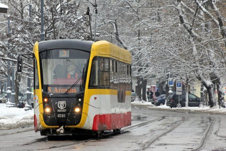 В Одессе выпал первый снег (фоторепортаж)