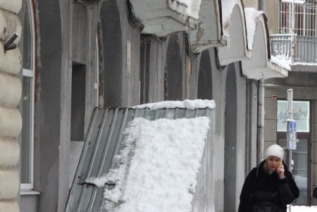 В Одессе выпал первый снег (фоторепортаж)
