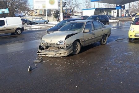 На Балковской иномарка столкнулась со скорой (фото)