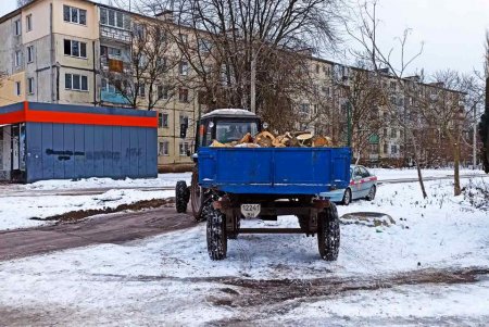На поселке Котовского открыли мобильный пункт обогрева (фото)