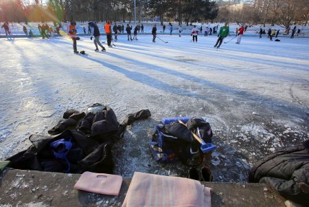 Морозный воскресный день в парке Победы (фоторепортаж)