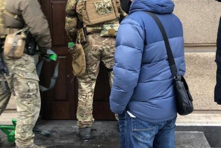 В Одессе СБУ раскрыла схему перенаправления украинских моряков на работу в аннексированный Крым (фото)