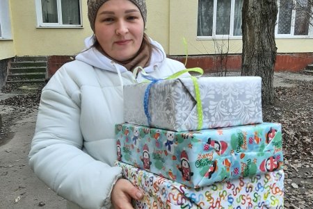 Маленькие одесситы льготных категорий получают подарки от детей из Германии (фото)