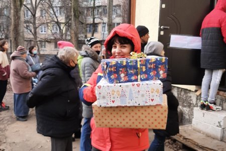 Маленькие одесситы льготных категорий получают подарки от детей из Германии (фото)