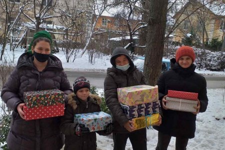 Маленькие одесситы льготных категорий получают подарки от детей из Германии (фото)