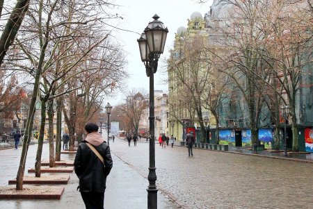 Вторник в Одессе выдался дождливым (фоторепортаж) 