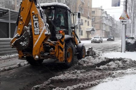 Сильнейший за последние годы снежный шторм в Одессе (фоторепортаж)