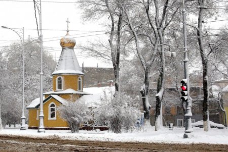 Сильнейший за последние годы снежный шторм в Одессе (фоторепортаж)