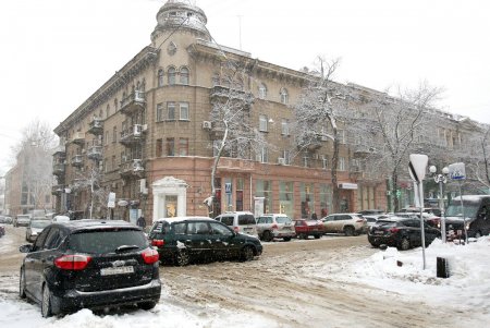 Сильнейший за последние годы снежный шторм в Одессе (фоторепортаж)