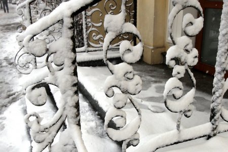 Сильнейший за последние годы снежный шторм в Одессе (фоторепортаж)