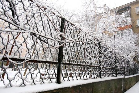 Сильнейший за последние годы снежный шторм в Одессе (фоторепортаж)