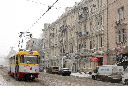 Сильнейший за последние годы снежный шторм в Одессе (фоторепортаж)