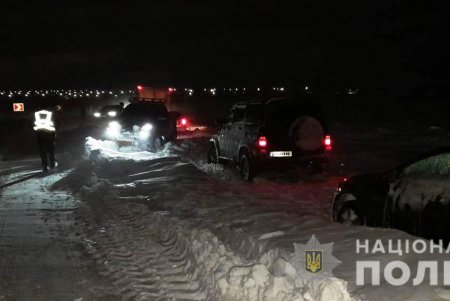 На трассах региона сотни человек спасены из снежного плена (фото, видео)