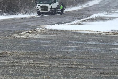 На трассах региона сотни человек спасены из снежного плена (фото, видео)