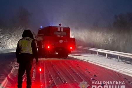 На трассах региона сотни человек спасены из снежного плена (фото, видео)