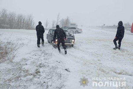 На трассах региона сотни человек спасены из снежного плена (фото, видео)