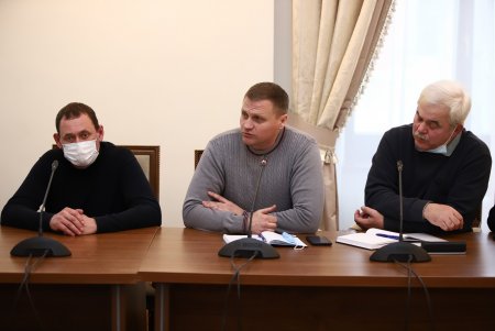 Мэр Одессы Геннадий Труханов встретился с представителями гаражных кооперативов «Чайка», «Вираж» и «Сокол» (фото)