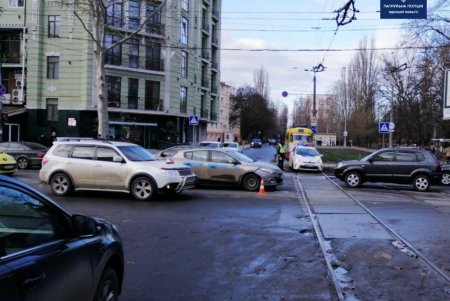 Пьяный водитель устроил ДТП прямо возле Управления патрульной полиции (фото)