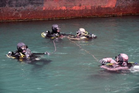 Подводный морской спецназ провел успешные учения в акватории Одесского порта (фото)