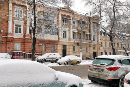 Одессу снова накрыло белой пеленой (фоторепортаж)