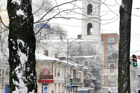 Одессу снова накрыло белой пеленой (фоторепортаж)