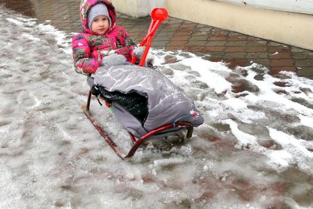 Одессу снова накрыло белой пеленой (фоторепортаж)