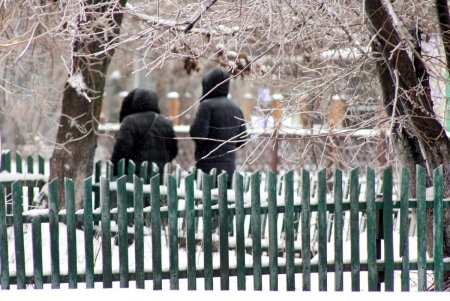 Одесские улицы покрылись льдом (фоторепортаж)