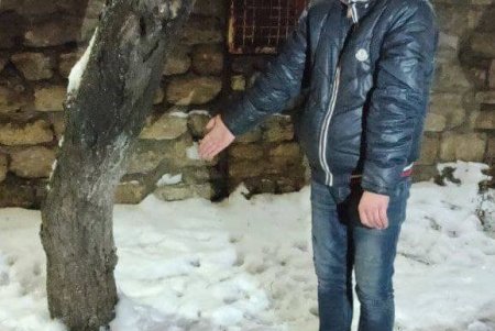В Малиновском районе закладчик с метадоном пытался сбежать от патрульных (фото)