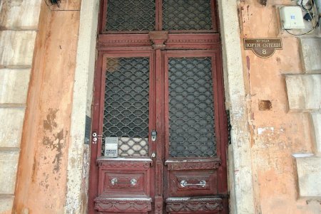 Старинные здания и новые высотки улицы Юрия Олеши (фоторепортаж)