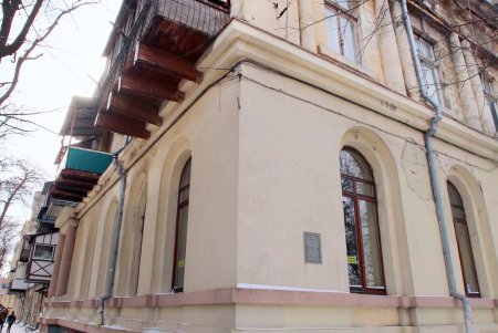 Старинные здания и новые высотки улицы Юрия Олеши (фоторепортаж)