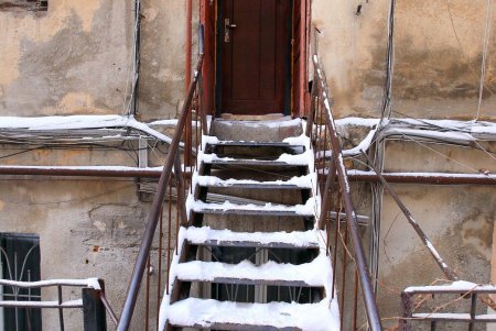 Старинные здания и новые высотки улицы Юрия Олеши (фоторепортаж)