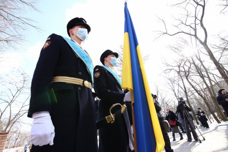 Одесситы возложили цветы к памятнику воинам-интернационалистам (фото)