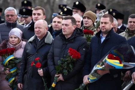 Одесситы возложили цветы к памятнику воинам-интернационалистам (фото)