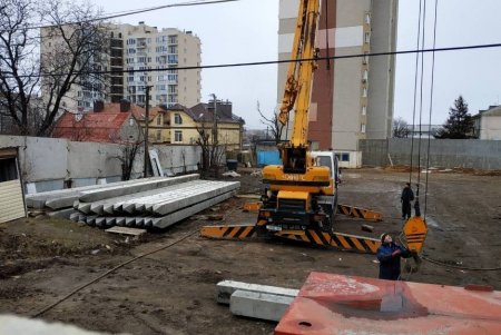 Одесситов призывают не вкладывать деньги в незаконный строительный объект по улице Академика Вильямса, 43 (фото)