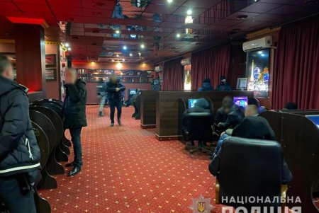 Шесть подпольных онлайн-казино ликвидировали в Приморском, Киевском и Суворовском районах (фото)