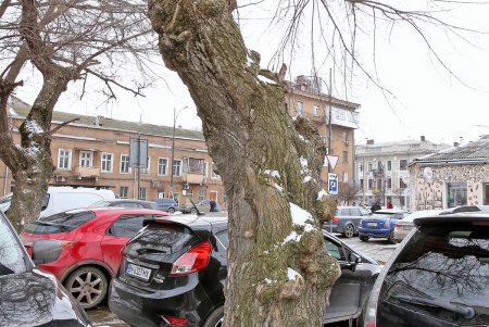 Асташкина - улица армейских складов, красных фонарей, и место убийства криминального авторитета (фоторепортаж)