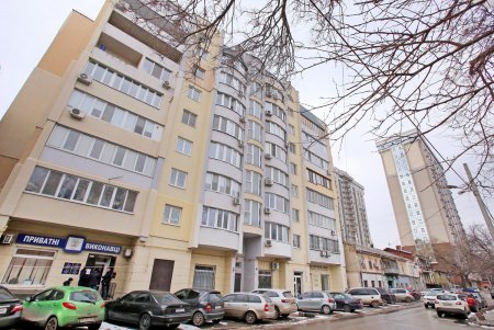 Асташкина - улица армейских складов, красных фонарей, и место убийства криминального авторитета (фоторепортаж)