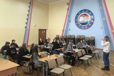 Около 400 школьников Одессы прошли мастер-классы по безопасному поведению в интернете (фото)